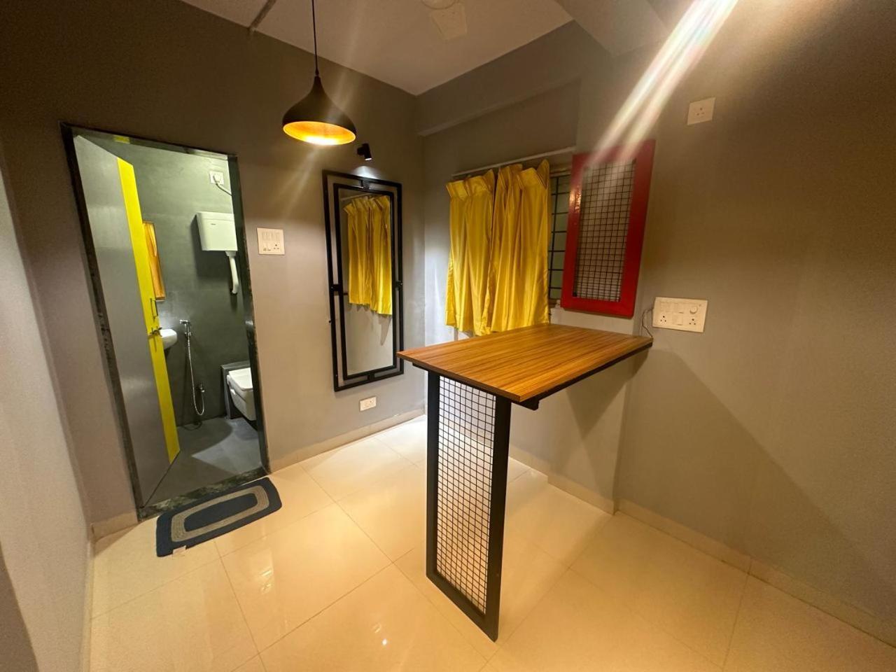 Travotale Hostel And Cowork Koregaonpark プネ エクステリア 写真