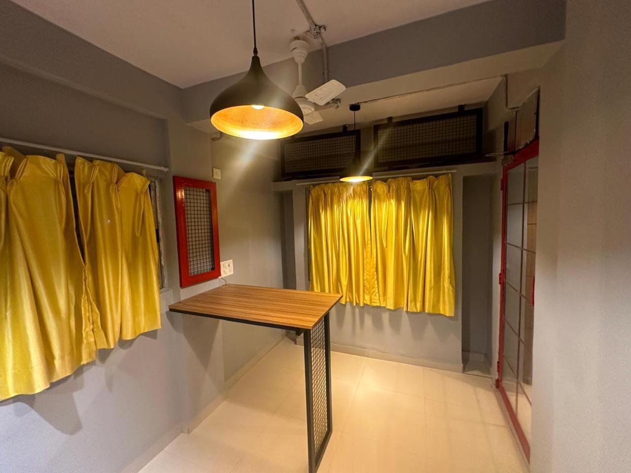 Travotale Hostel And Cowork Koregaonpark プネ エクステリア 写真